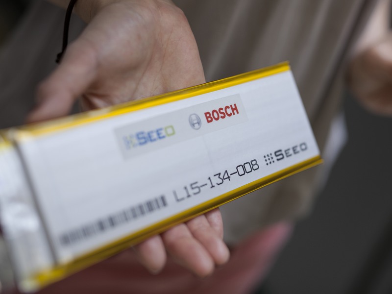 Bosch s novou technologií akumulátorů pro elektromobily